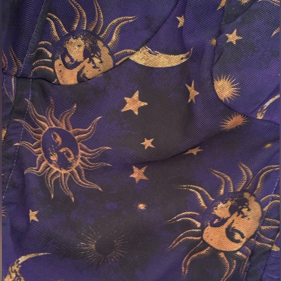 Hot Topic Cosmic Aura Celestial Sun Moon Top Size L NWOT - Picture 2 of 3
